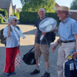 aankomst bij klooster Boxmeer door de stuurgroep. Fotografe Anne-Marie ter Beke staat hier niet