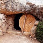 ... de steen is weggerold